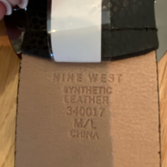 Nine West Womens Black Faux Leather Belt w Elastic Band Size M/L / NWT - Picture 7 of 9